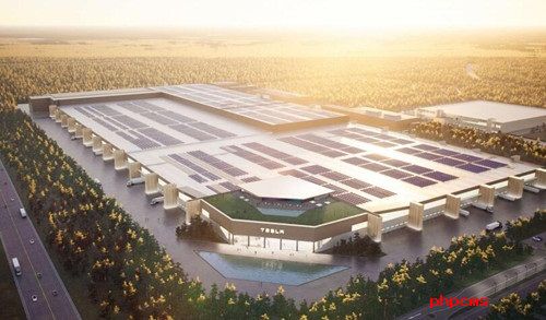 特斯拉柏林超级工厂宣布已满一年，目前 4 栋厂房正在建设